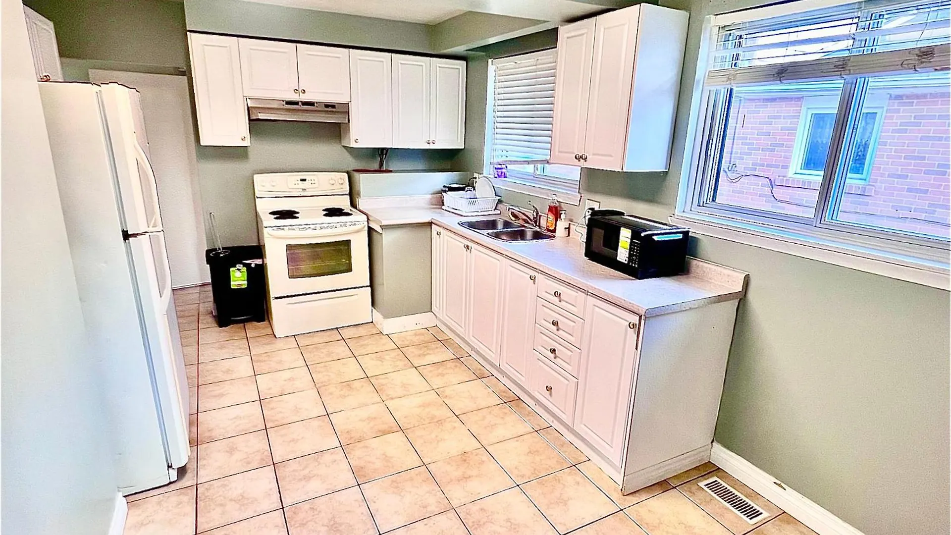 Holiday home D9 Room Near Airport Brampton Canada